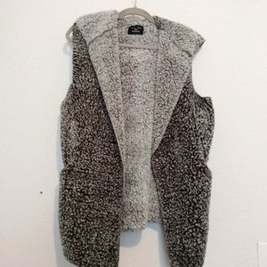 Love Tree Gray Black Sherpa Hooded Pockets Vest S
